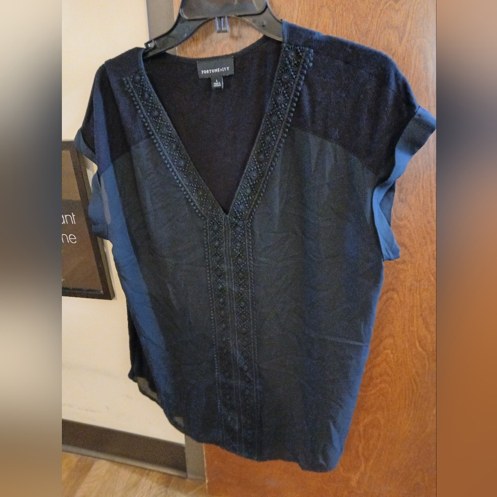 NWOT/ FORTUNE & IVY black V neck boho blouse